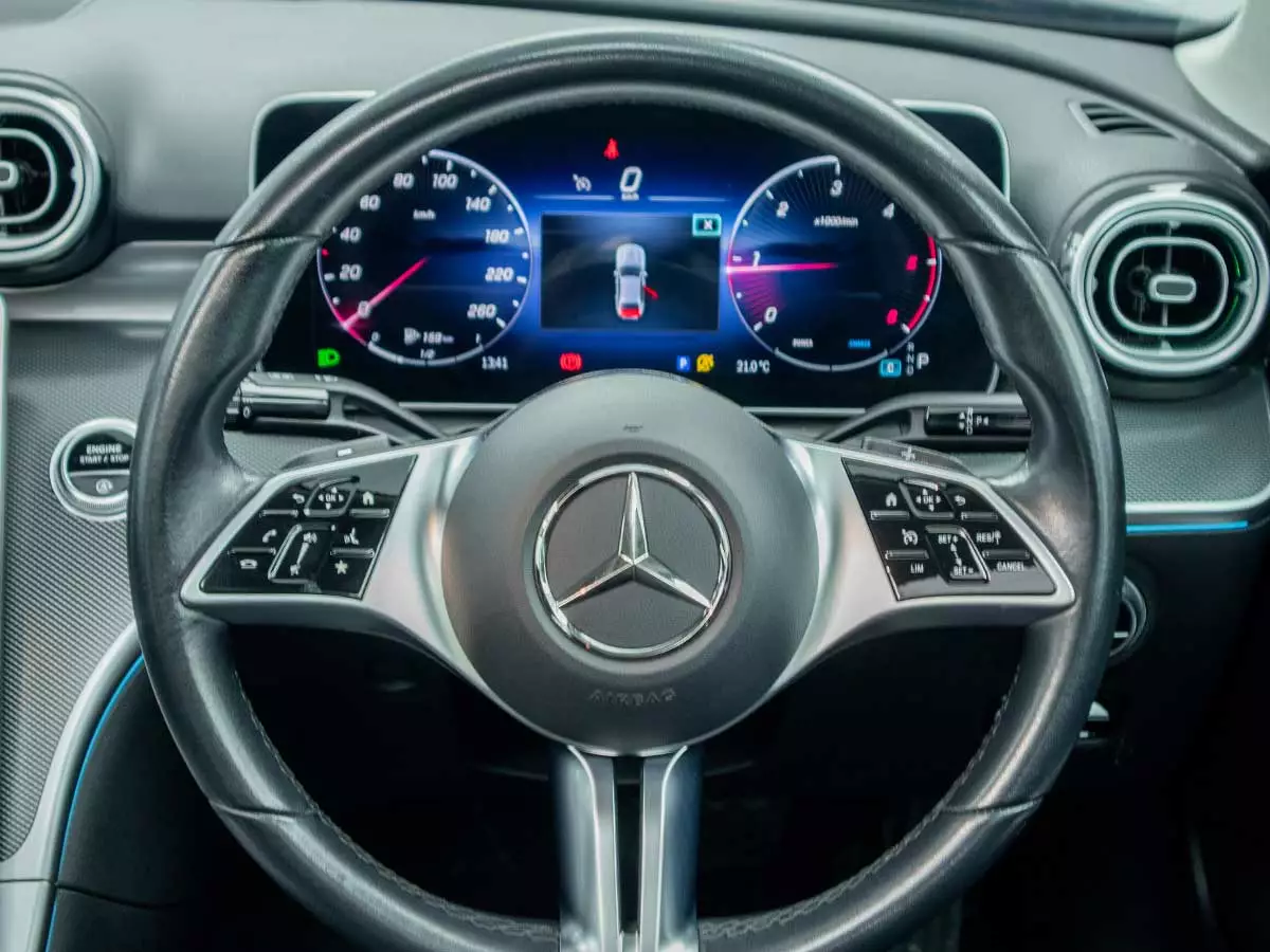 Vehicle Image for 10/17for Mercedes-Benz C-Class C220d Avantgarde