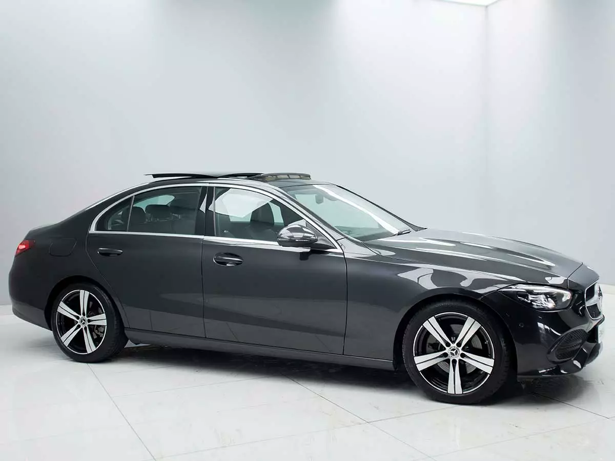 Vehicle Image for 4/17for Mercedes-Benz C-Class C220d Avantgarde