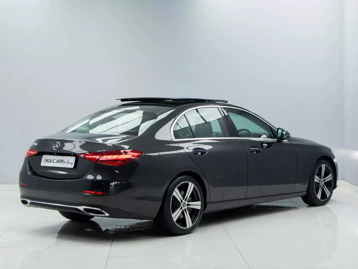 Vehicle Image for 5/17for Mercedes-Benz C-Class C220d Avantgarde