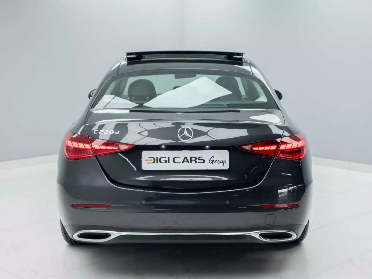 Vehicle Image for 9/17for Mercedes-Benz C-Class C220d Avantgarde