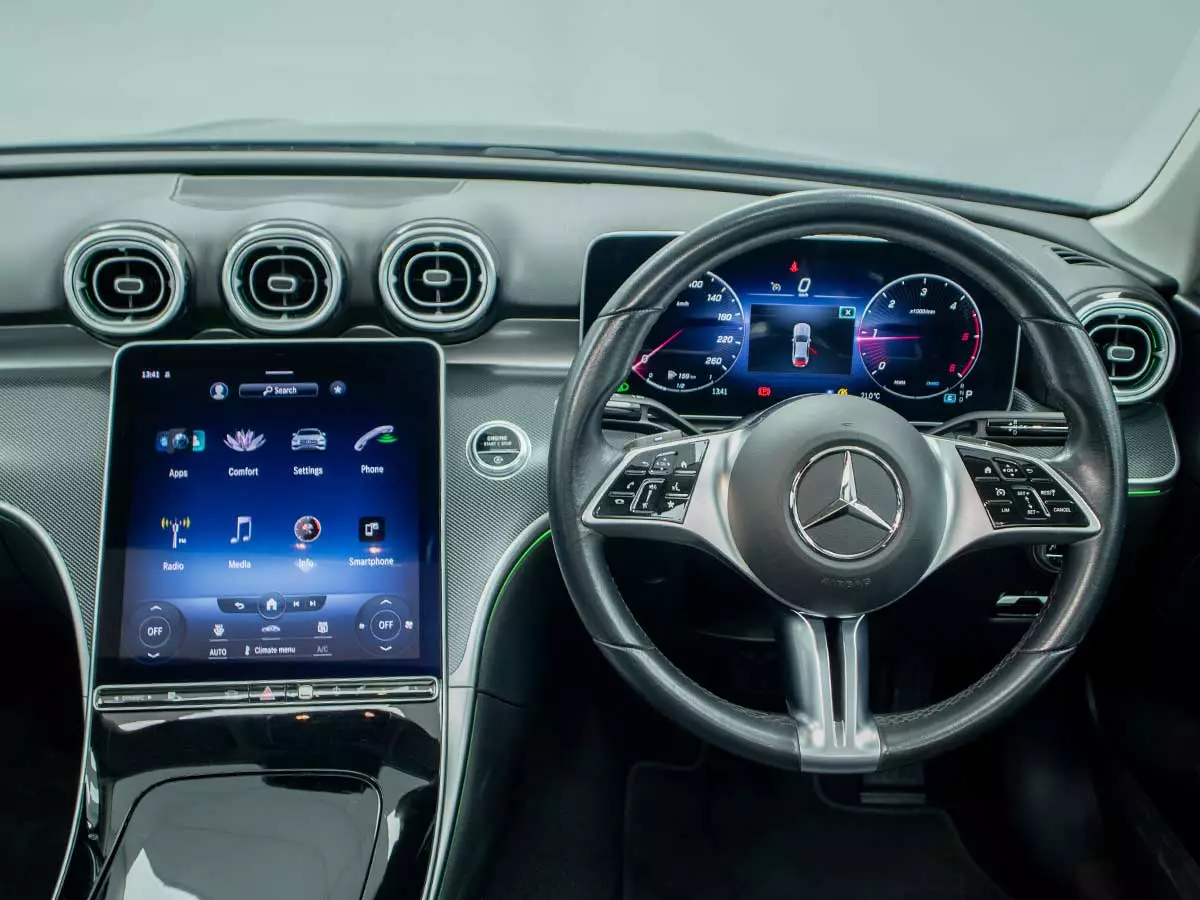 Vehicle Image for 15/17for Mercedes-Benz C-Class C220d Avantgarde