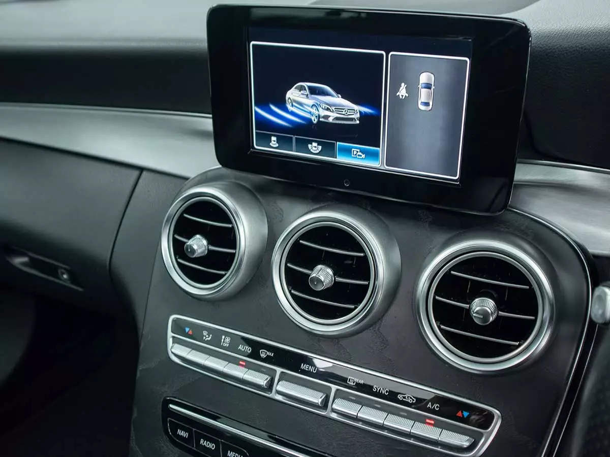 Vehicle Image for 11/17for Mercedes-Benz C-Class C180 AMG Line