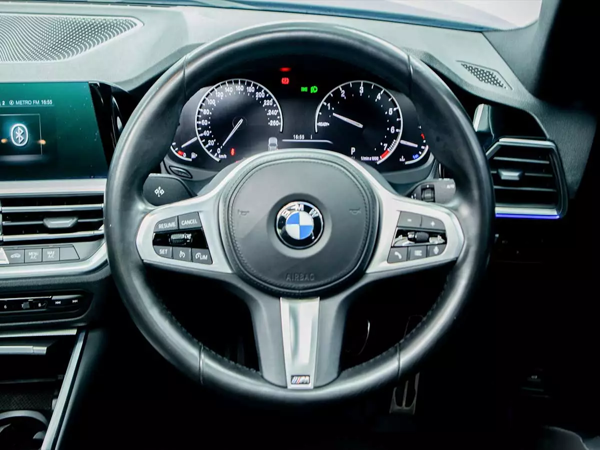 Vehicle Image for 10/17for BMW 3 Series 320i M Sport