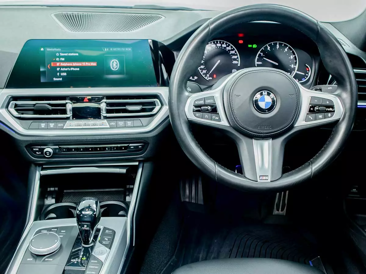 Vehicle Image for 15/17for BMW 3 Series 320i M Sport