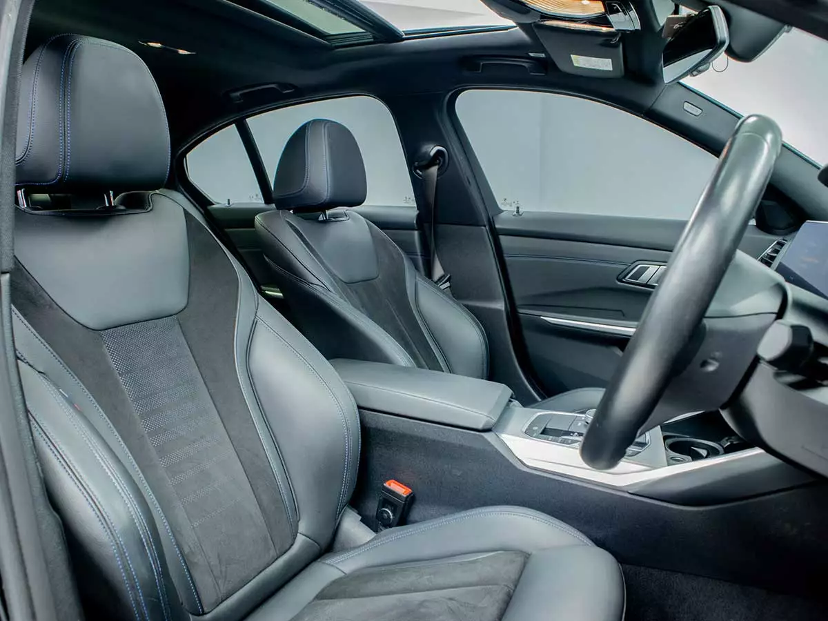 Vehicle Image for 17/17for BMW 3 Series 320i M Sport