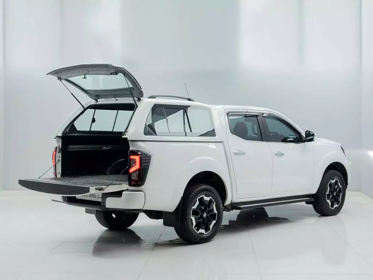 Vehicle Image for 6/17for Nissan Navara 2.5DDTi Double Cab LE