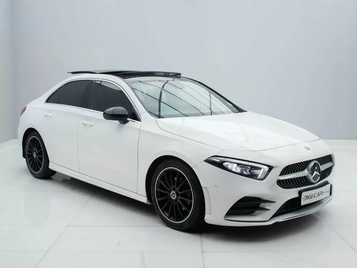 Mercedes-Benz A-Class A200 Sedan AMG Line 2019