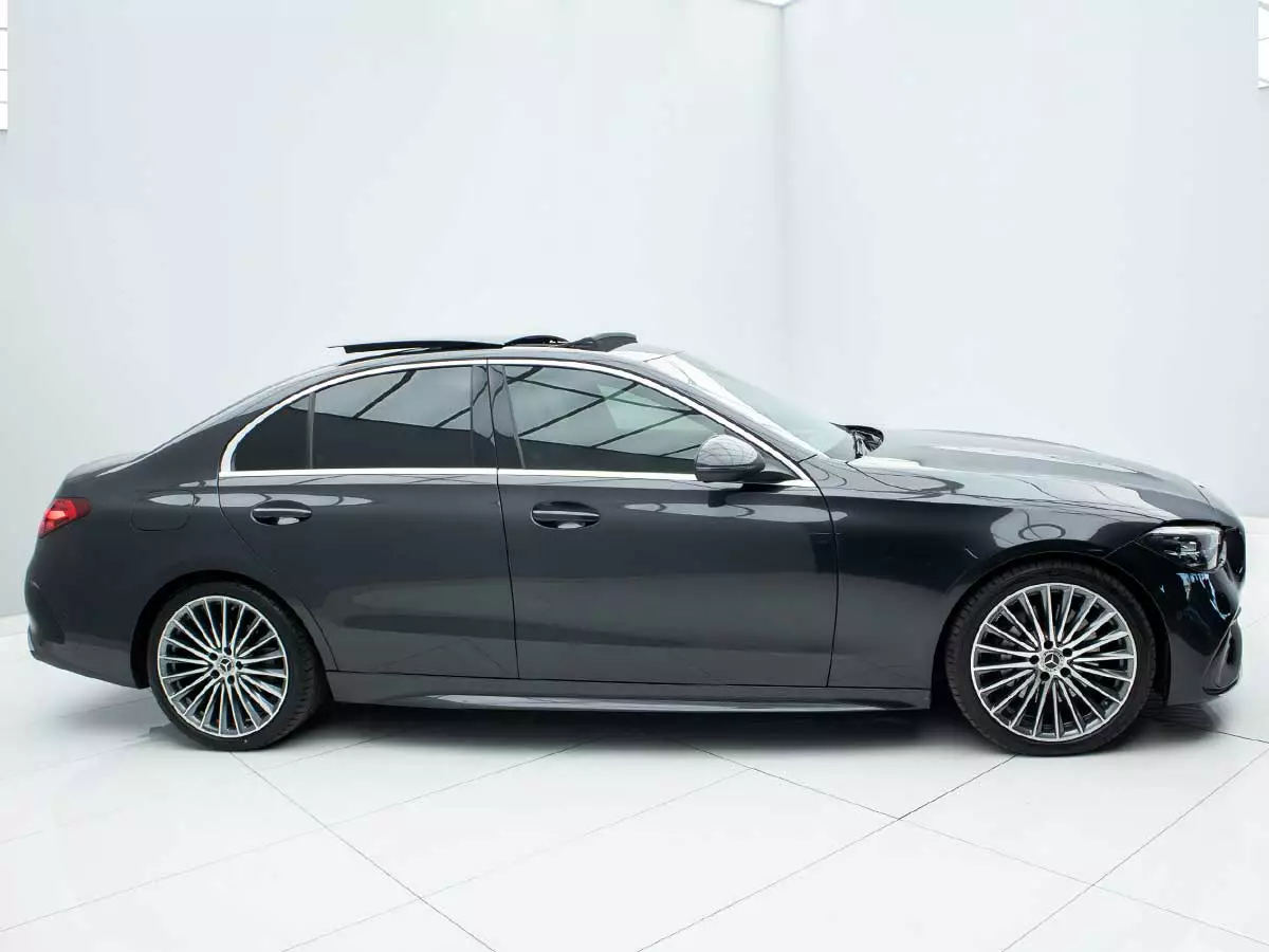 Vehicle Image for 4/17for Mercedes-Benz C-Class C220d AMG Line
