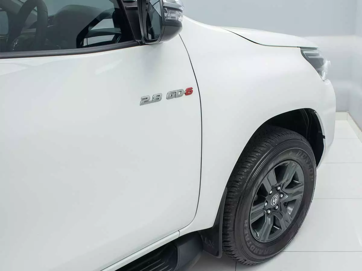 Vehicle Image for 7/17for Toyota Hilux 2.8GD-6 Double Cab Raider auto