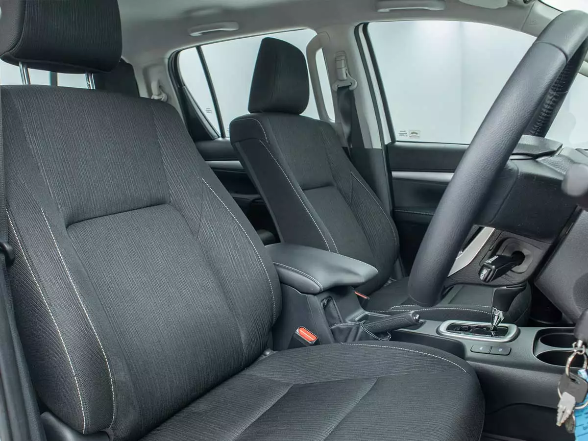 Vehicle Image for 17/17for Toyota Hilux 2.8GD-6 Double Cab Raider auto