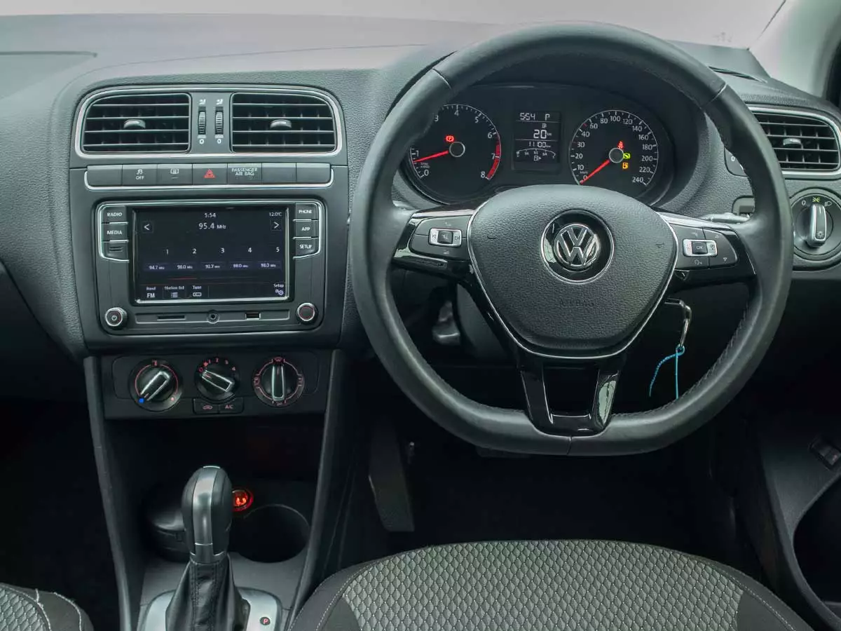Vehicle Image for 15/17for Volkswagen Polo Sedan 1.6 Comfortline Auto