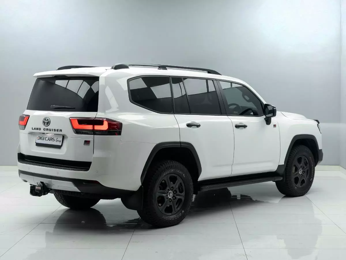 Vehicle Image for 5/18for Toyota Land Cruiser 300 3.5T GR Sport