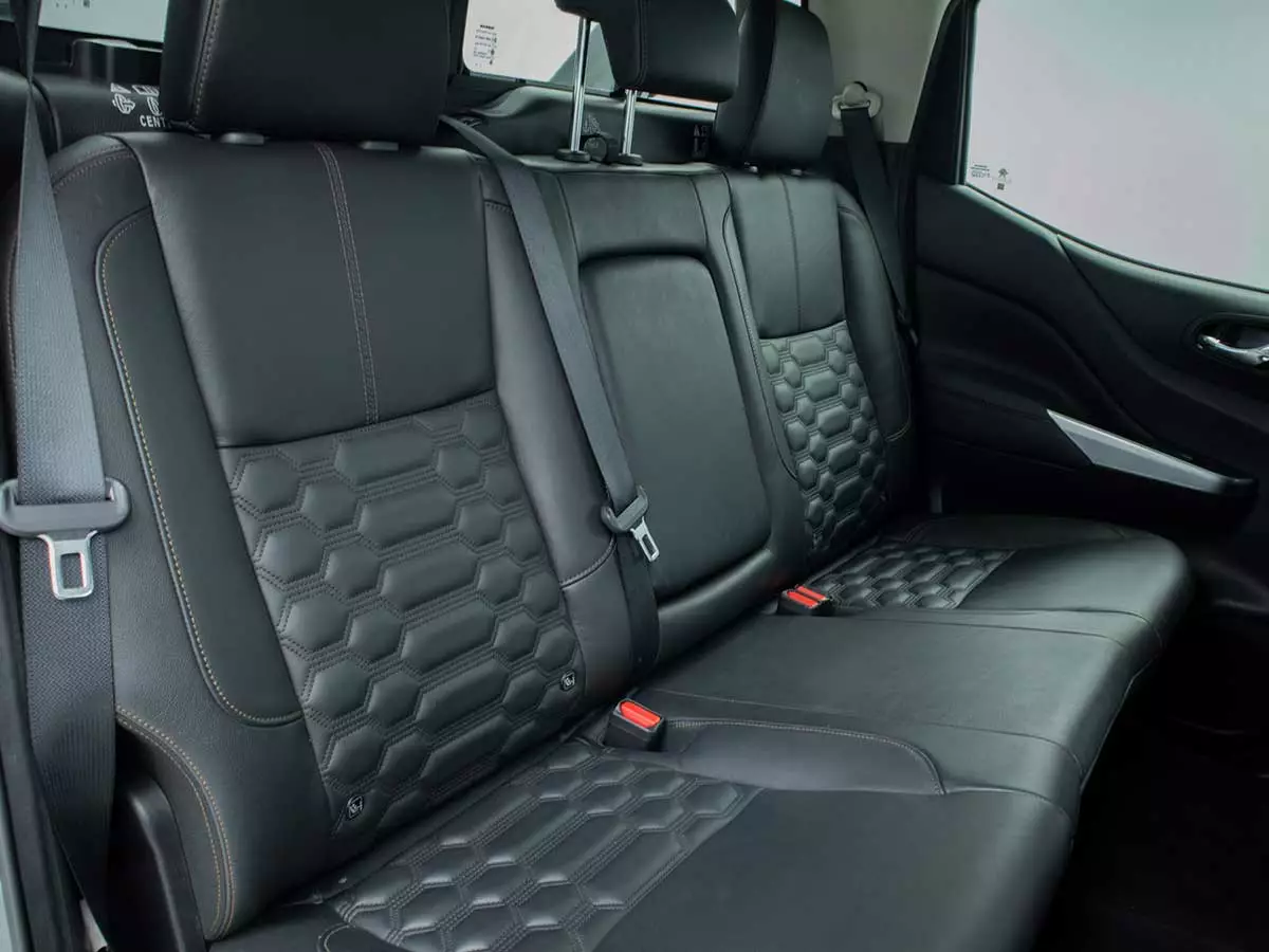Vehicle Image for 16/17for Nissan Navara 2.5DDTi Double Cab LE