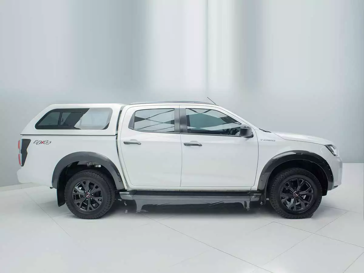 Vehicle Image for 4/17for Isuzu D-Max 3.0TD Double Cab V-Cross 4x4