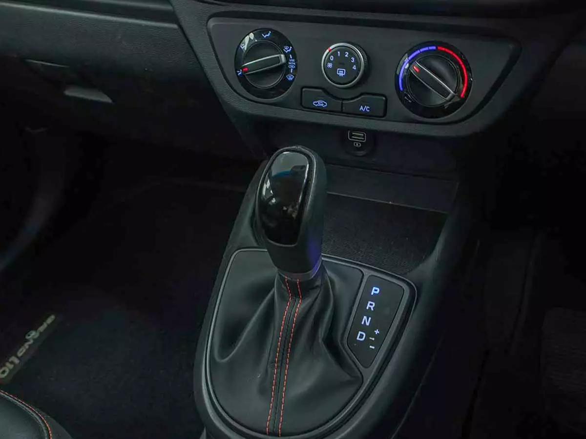 Vehicle Image for 15/20for Hyundai Grand i10 1.2 Fluid Auto